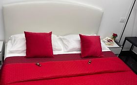 Lux House Naples Airport